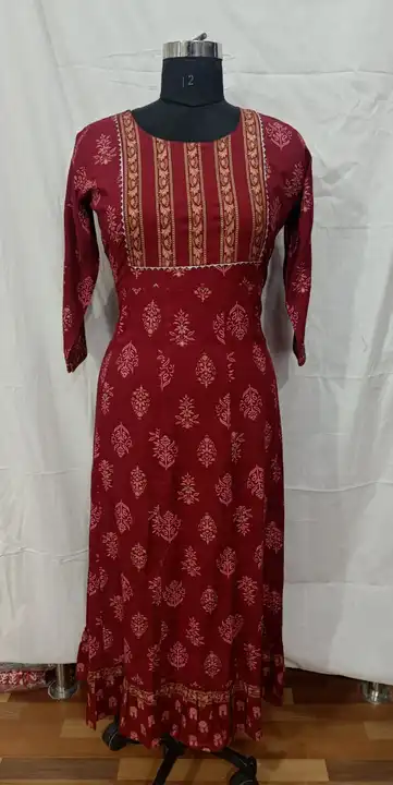 Simple kurti with nack degine  uploaded by business on 2/6/2023