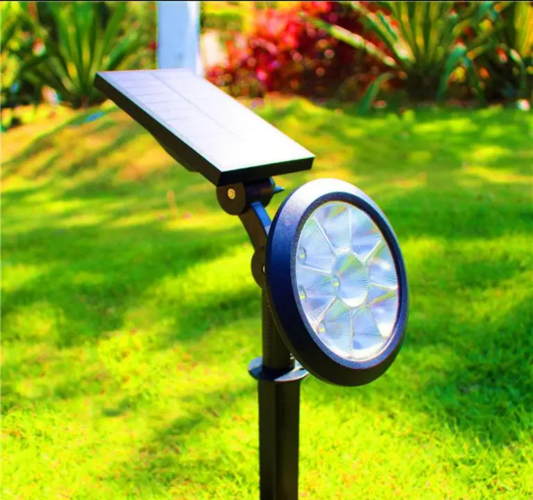 Solar induction RGB lamp (708L) Outdoor Waterproof 9 LEDs Multi Color Spot Light uploaded by Geartrip on 2/6/2023