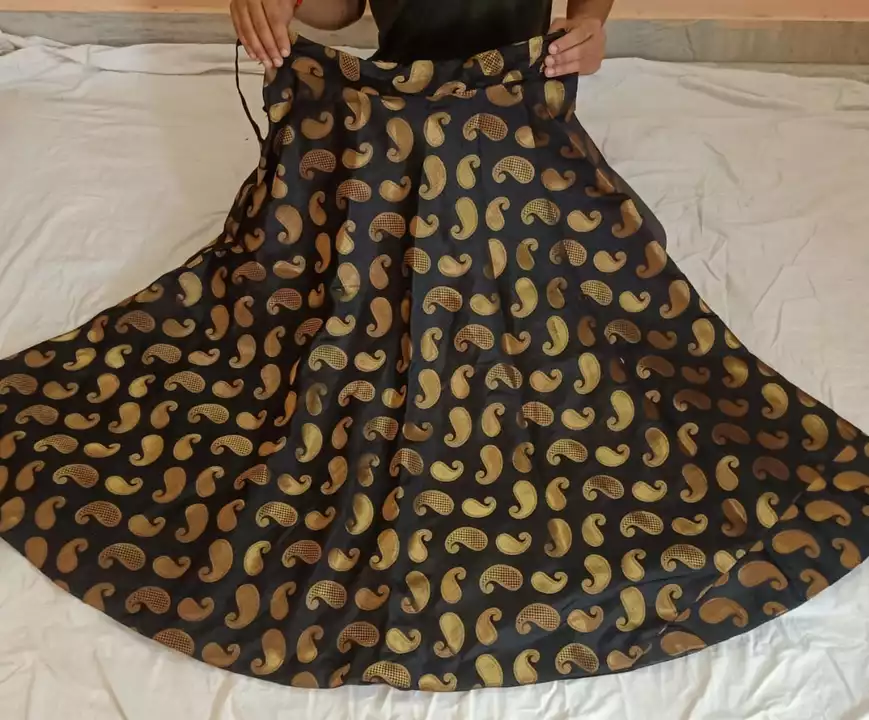 Banarsi Lehenga price 280 Full Sitiched with Lining  uploaded by Rajputana Enterprises on 2/6/2023