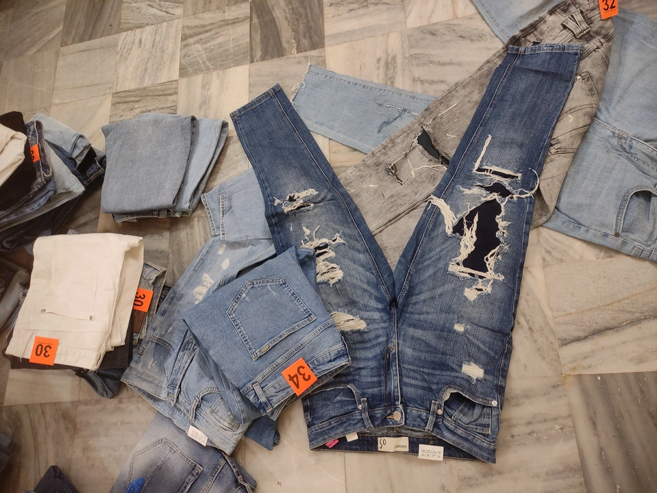 Scratch jeans uploaded by KANAN SHOPPING COLLECTION on 2/6/2023