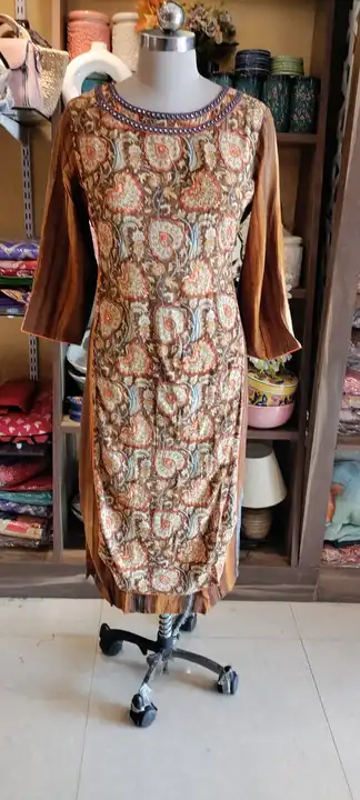 Kurti uploaded by Simran boutique on 2/6/2023