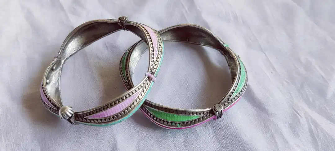Bangles uploaded by Groovy Jewellery Cosmos on 5/30/2024