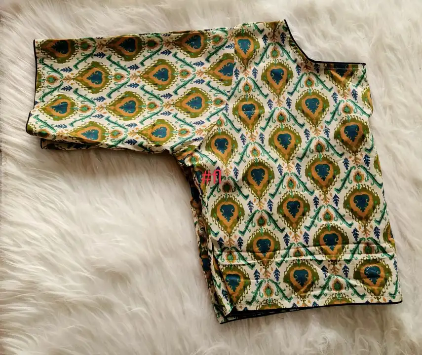 Product image of Ajarakh boatneck Blouse , price: Rs. 440, ID: ajarakh-boatneck-blouse-532f7cd8
