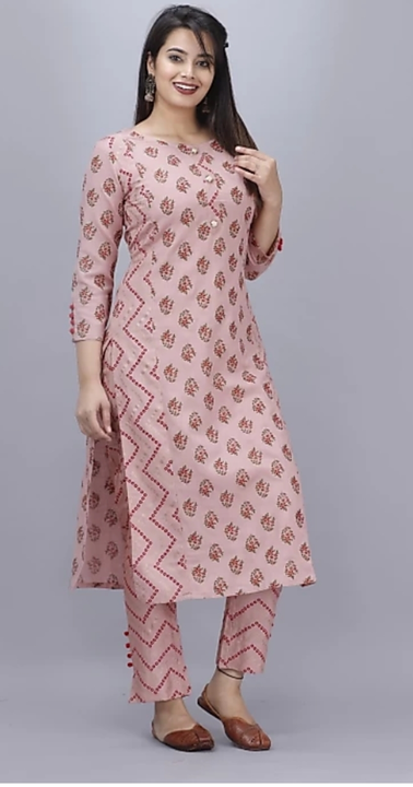 Post image I want to buy Kurtis  with a total order value of ₹1000. Please send price and products.
