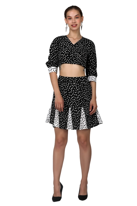 Skirt top set uploaded by ARV Global Creations Pvt Ltd Faridabad on 2/8/2023