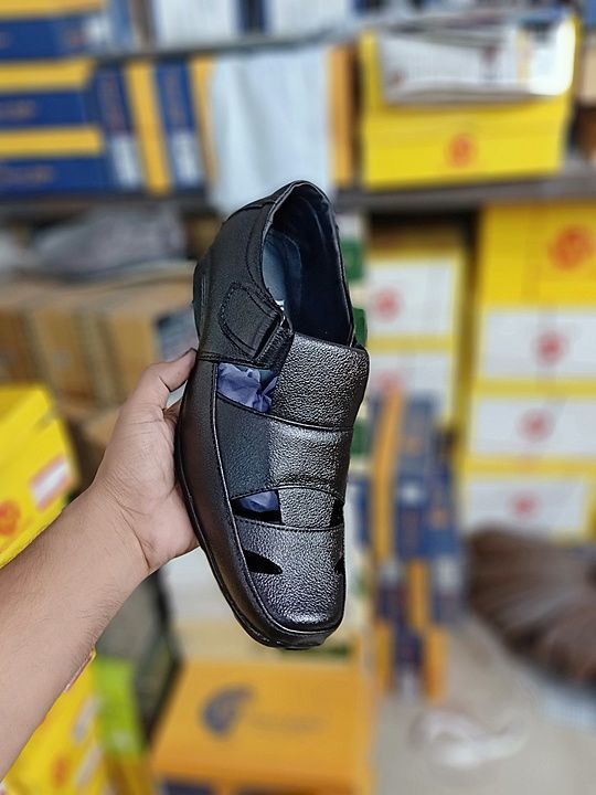 Post image Material upper leather
Lining leather
Sole airmix sole
Size 5/2 7/2 8/2 9/2.  6/2 7/2 8/2 9/2.. 6/1 7/2 8/2 9/2 10/1

Article no..R -109