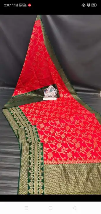 Post image Dyeable jaal saree

Fabric..semi Dupion

Running blouse

Zari woven design

Jacquard woven pallu

Free size.