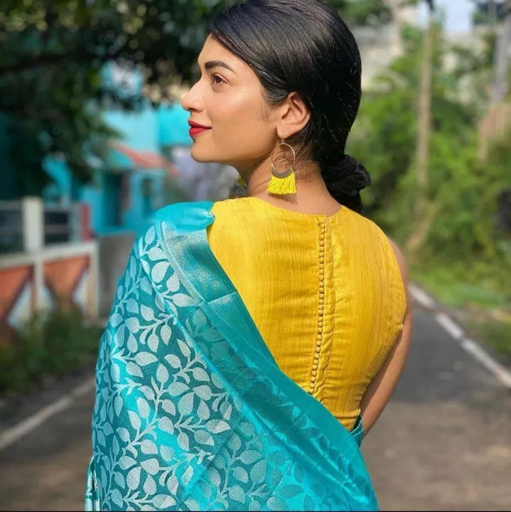 Sarees uploaded by Clothing on 2/10/2023