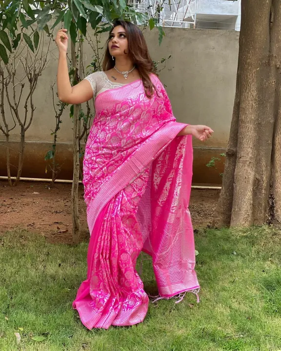 Saree uploaded by Clothing on 2/10/2023