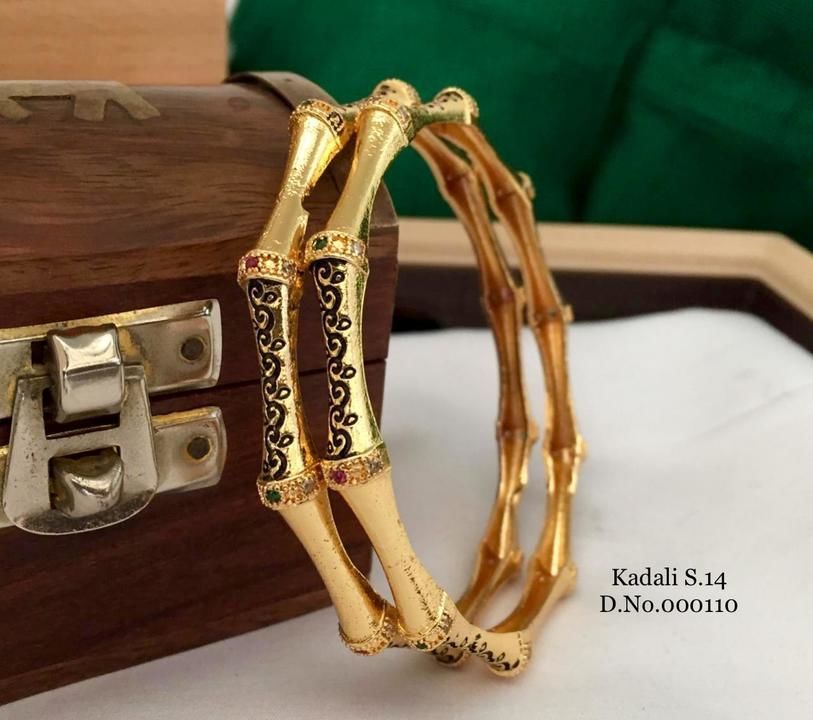 Bangles uploaded by AARU SHOPPING MART on 2/19/2021