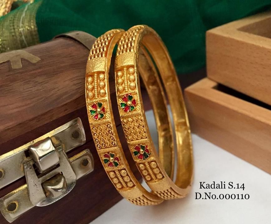 Bangles uploaded by AARU SHOPPING MART on 2/19/2021