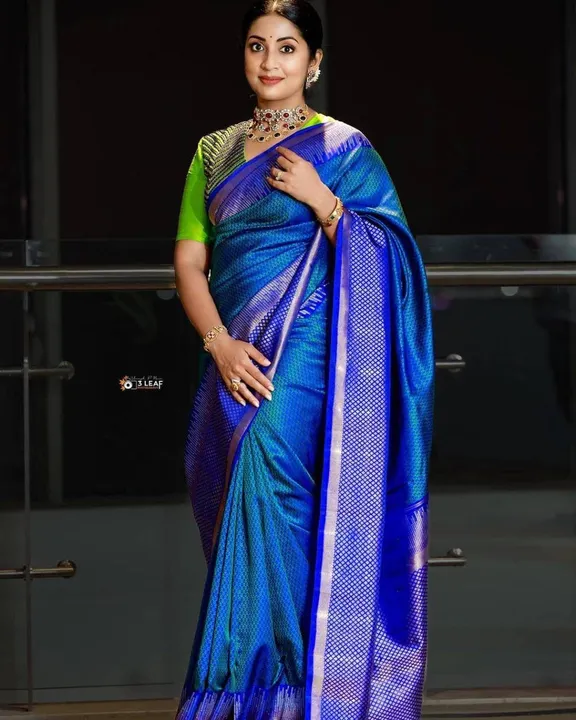 Beautiful banarasi silk saree blue pattern 💙 uploaded by Dhananjay Creations Pvt Ltd. on 2/11/2023