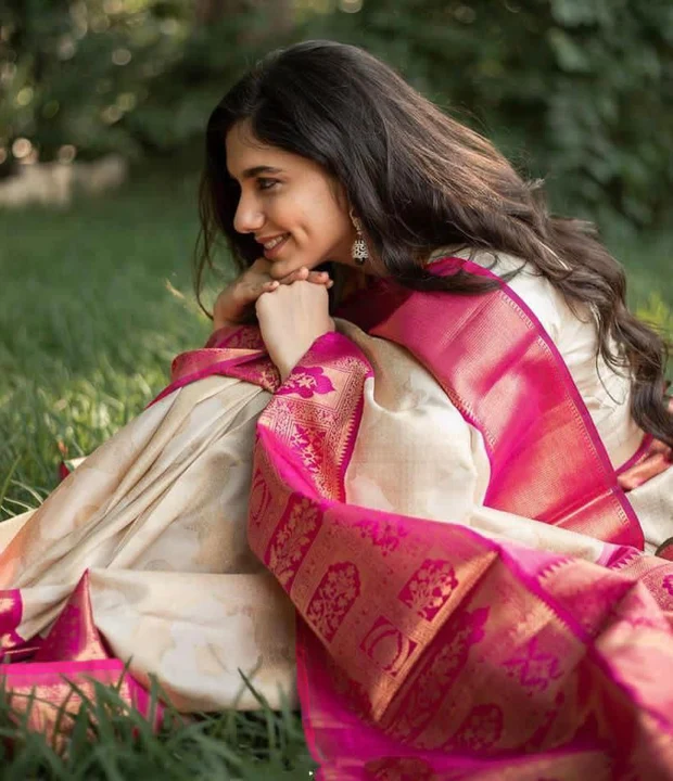 Saree Lichi Silk Cloth uploaded by Beluga Inventory on 2/11/2023