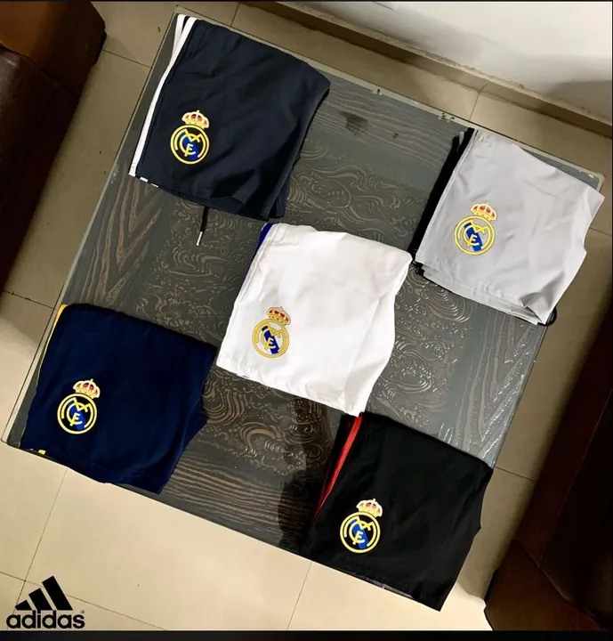 Adidas Real Madrid 21/22 edition

Colours 4


Size M L XL XXL


MOQ 16 uploaded by STYLEE KING on 2/11/2023