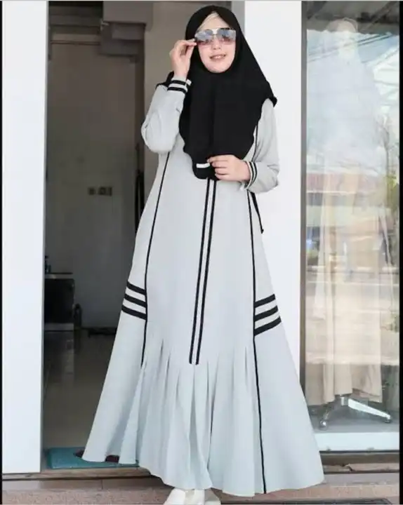 Beautiful pleated abaya with front half zip. (With hijab) uploaded by Hijab un nisa on 6/1/2024
