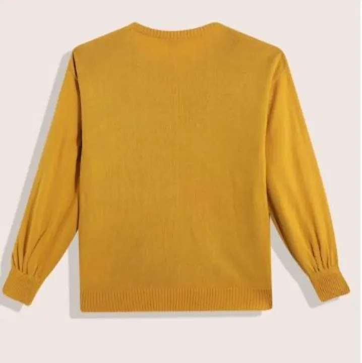 Women musturd sweater uploaded by Hayat Paradise on 2/12/2023