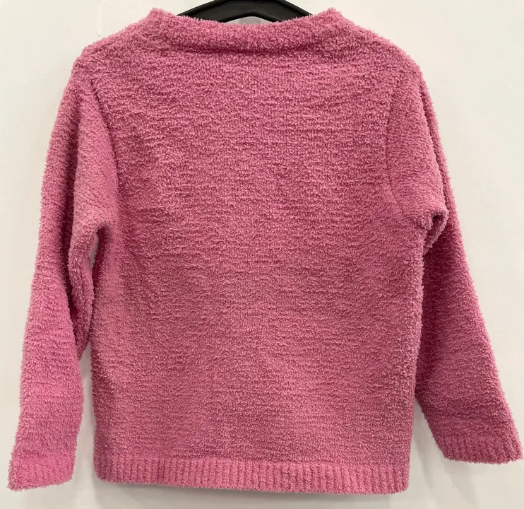Girl pink sweater uploaded by Hayat Paradise on 2/12/2023