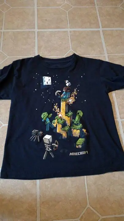 Kids T shirt  uploaded by Fashion world on 2/12/2023