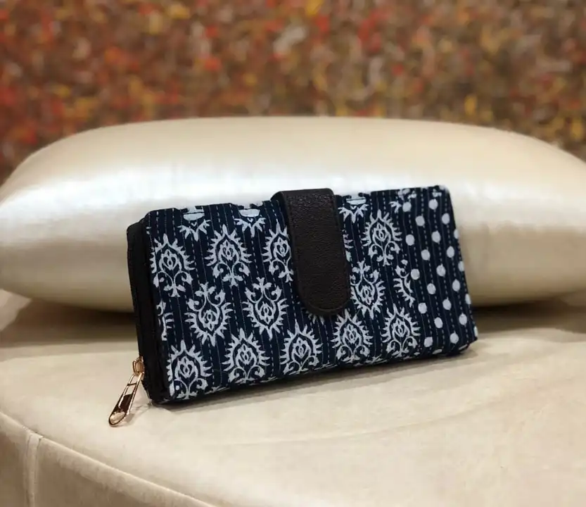 Wallet uploaded by Indiana Creations  on 5/31/2024