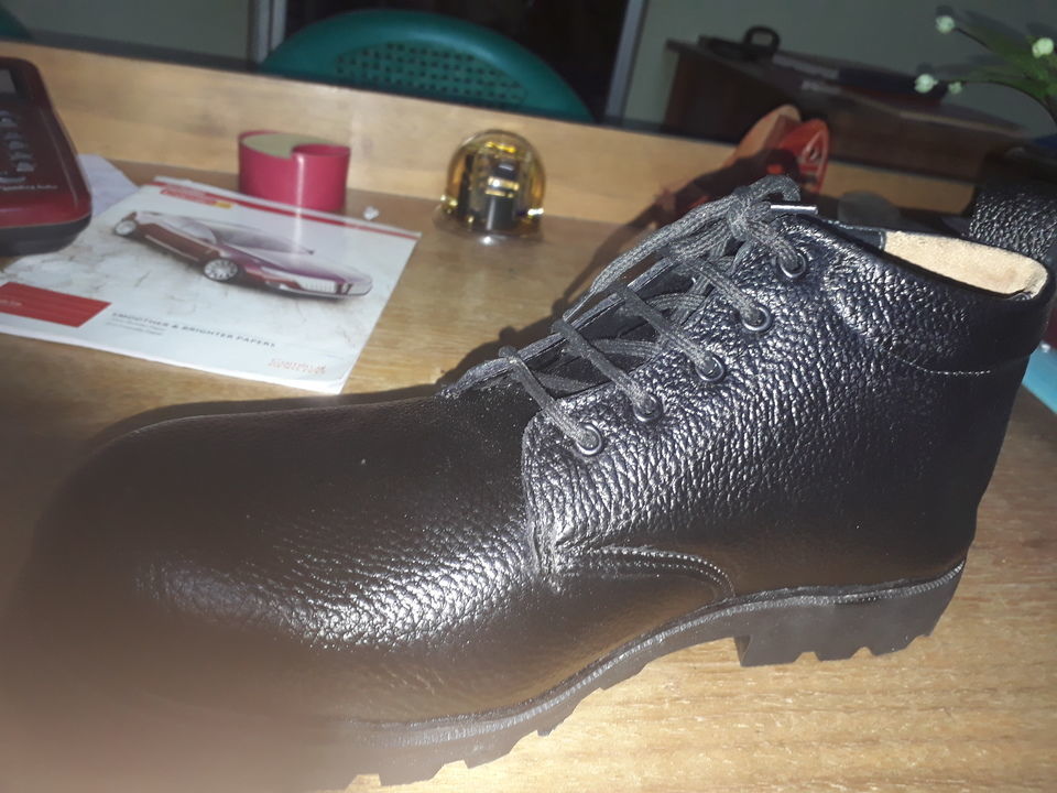 Angal safety shoe uploaded by business on 2/20/2021