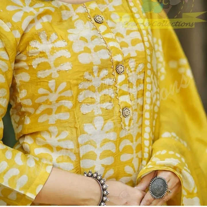 *SHINE BRIGHTER THAN SUNSHINE IN OUR CLASSY SET IN PASTEL YELLOW WHICH WILL BRIGTHEN UR FESTIVITIES* uploaded by Roza Fabrics on 2/13/2023