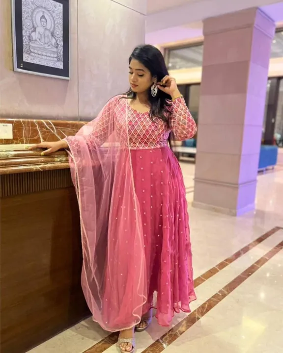 Post image *Pink mirror 🪞 Work Anarkali with dupatta *✨💗

😍😍😍😍😍😍😍
Here's presenting you a perfect outfit to look super stylish and elegant this wedding season 💗 this beautiful mirror work gown with an printed yoke and a net dupatta is such a picture perfect look💗✨✨

Material:- Fox Georgette
Complete Linning
Dupatta fabric:- Net 
Work:-mirror work 
Length 50"+
Flare:-3.5 mrts

💃🏻💃🏻💃🏻💃🏻💃🏻💃🏻💃🏻
Size:- S(36)
           M(38)
           L(40) 
           XL(42)
          XXL(44)

Price:- 750/-

❤️‍🔥❤️‍🔥❤️‍🔥❤️‍🔥❤️‍🔥❤️‍🔥❤️‍🔥
Ready to ship 🚢 
Maltipal pics available