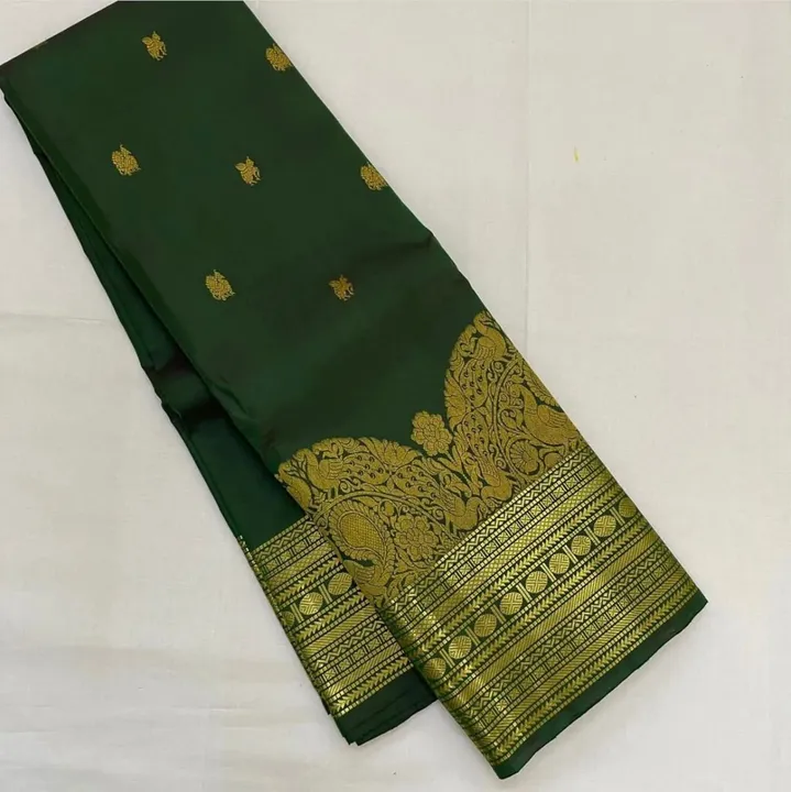 Green saree uploaded by Dhananjay Creations Pvt Ltd. on 2/14/2023