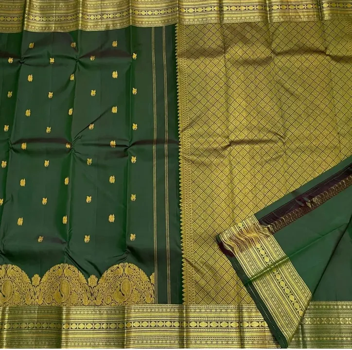 Green saree uploaded by Dhananjay Creations Pvt Ltd. on 2/14/2023