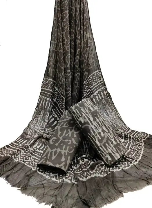 Hand block printed cotton suit with chiffon dupatta  uploaded by The print house  on 2/14/2023