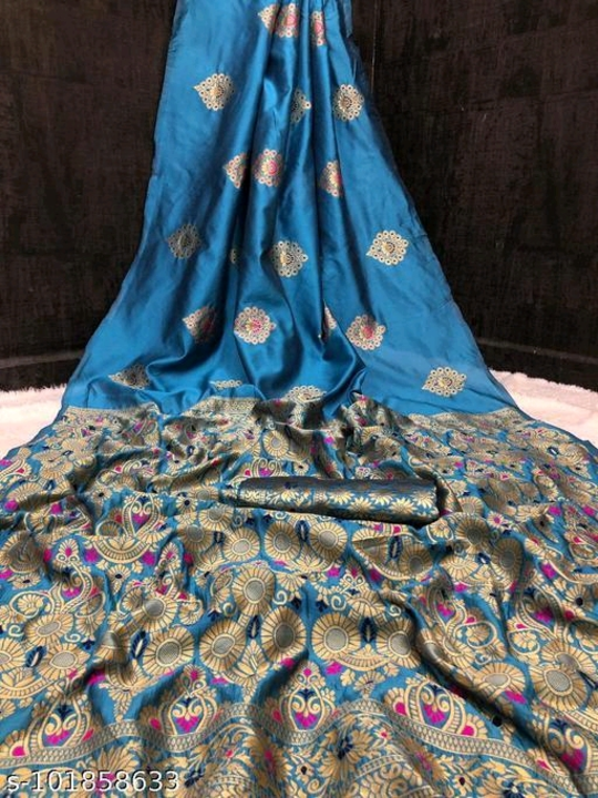 *Beautyfull banarasi silk saree with saperate blouse* uploaded by Surat fashion on 2/15/2023
