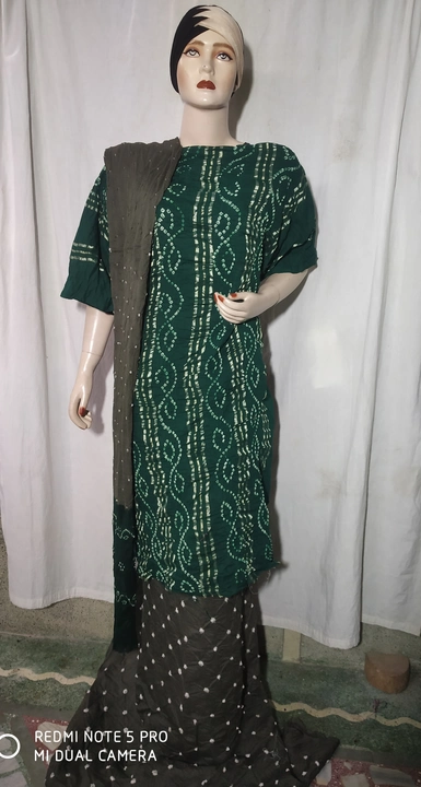 Bhandhni Banarasi Dress uploaded by Mehnaj Bhandhni Collection on 2/15/2023