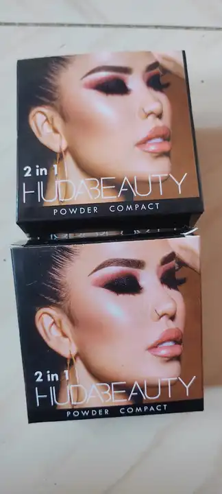 Hudabeauty powder compact uploaded by Ashra's Beauty Town on 2/16/2023