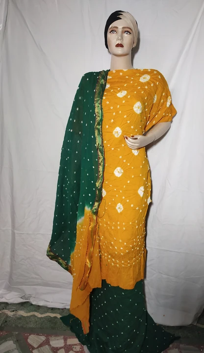 Shop Store Images of Mehnaj Bhandhni Collection