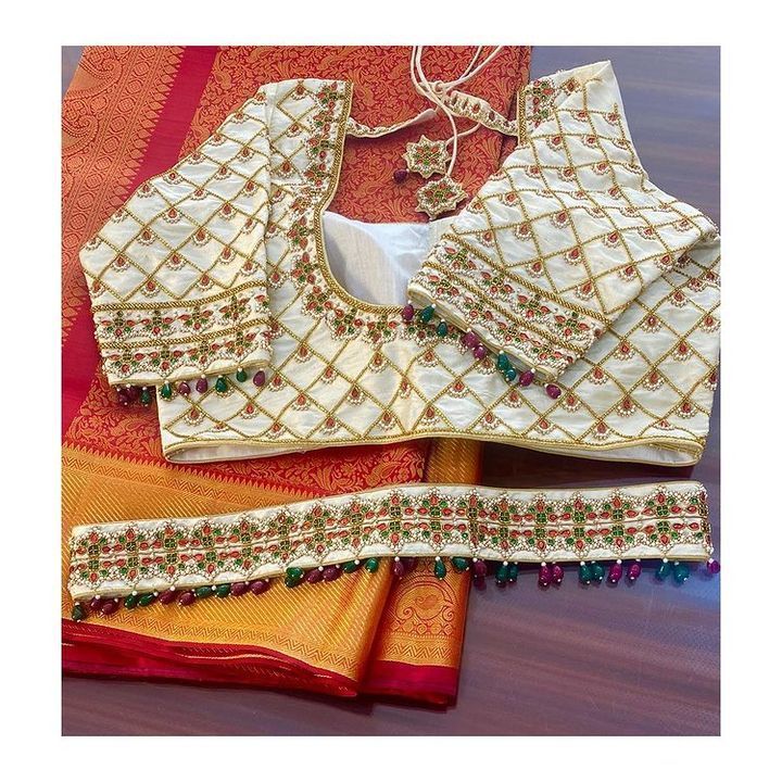 This  beautiful kanchivaram silk saree with full   stiched aari work Blouse 
  
Pp:-3800/- 


*Dispa uploaded by Bandhani ledies collections on 2/21/2021