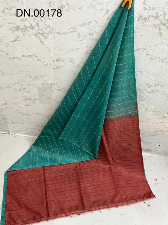 DOUBLE DYED SAREE uploaded by WeaveMe India on 2/17/2023
