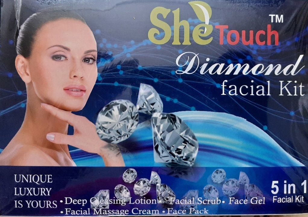 Post image She Touch
Premium Quality Facial kits
Skin Sensitive
For All kinds of Skin
•FEATURES
°Remove Fine lines
°Remove Wrinkles 
°Deep Moisturiser
°Slowes Ageing

•CONTENTS
Deep cleansing Lotion
Facial Scrub
Face Gel 
Face massage
Face Packers