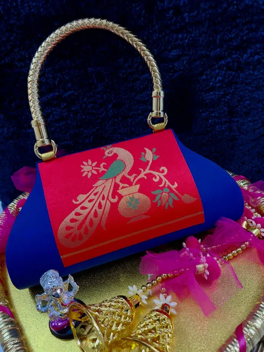 Paithani purse Available  uploaded by SAMARTH PAITHANI WHAT'S UP 8087211077 on 2/18/2023