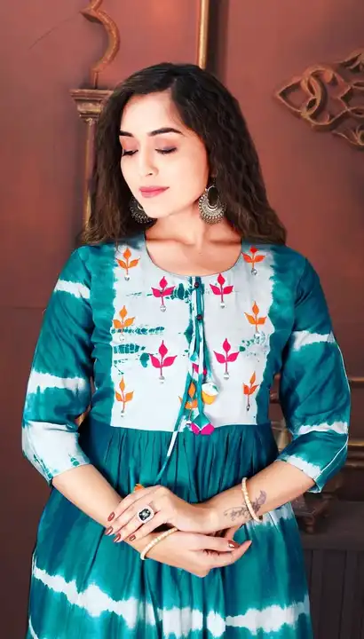 🧚‍♀️Today_New_Lounch 🥀

💫Beautiful Women,s🧜‍♀️Different Look..Tai&Die Chanderi Cottan Silk,👗💃 uploaded by Colours seven on 2/18/2023