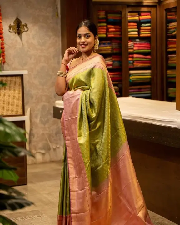 Banarsi silk saree green saree 💚 uploaded by Dhananjay Creations Pvt Ltd. on 2/18/2023