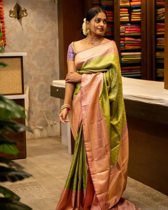 Banarsi silk saree green saree 💚 uploaded by Dhananjay Creations Pvt Ltd. on 2/18/2023
