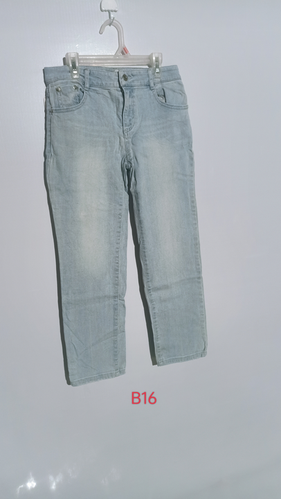 Women  fashion jeans  uploaded by Guru kripa traders on 2/19/2023