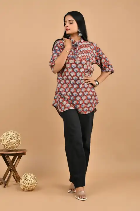For your casual day out, this cotton easy-breezy top is a must-have for the summer. It has a round n uploaded by Saiba hand block on 2/19/2023
