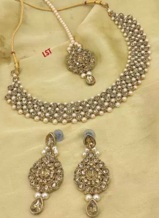 Beautiful beas necklace set uploaded by FASHION MART on 2/19/2023