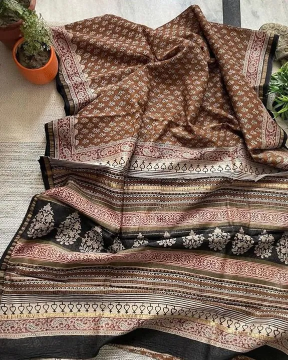 *RF : New Design Launch*

Fabric: Chanderi Silk with Gold Border Patti Digital Printed Saree 

Digit uploaded by Roza Fabrics on 2/19/2023