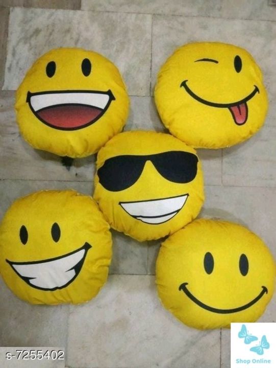 Smiley cushions  uploaded by Shoponline072  on 2/22/2021