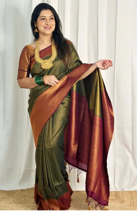 Banarasi Silk saree for women  uploaded by DHANANJAY CREATION  on 2/20/2023