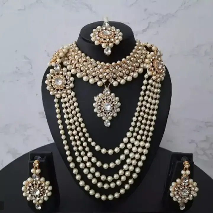 Latest design jewellery  uploaded by Anam Collection  on 2/20/2023