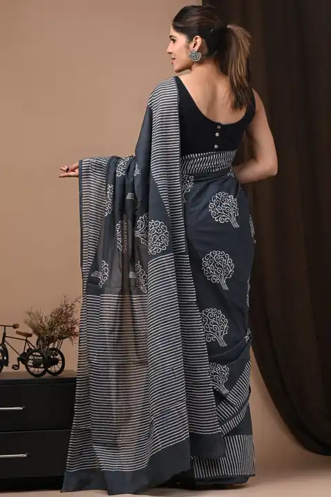 *Feel* Trendy
*Feel* Authentic
🎀🎀🎀🎀🎀🎀

*Hand* Block Printed 
cotton mul Saree 
With Blouse

*S uploaded by Roza Fabrics on 2/21/2023