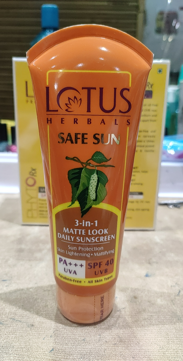 Post image I want 1-10 pieces of Lotus sunscreen SPF 40 at a total order value of 5000. Please send me price if you have this available.