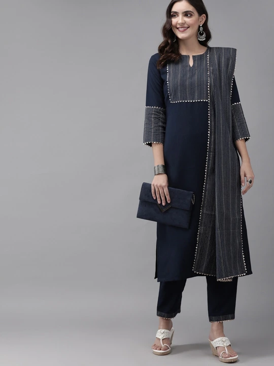 Women partywear kurta sets uploaded by AK lifestyle on 2/21/2023
